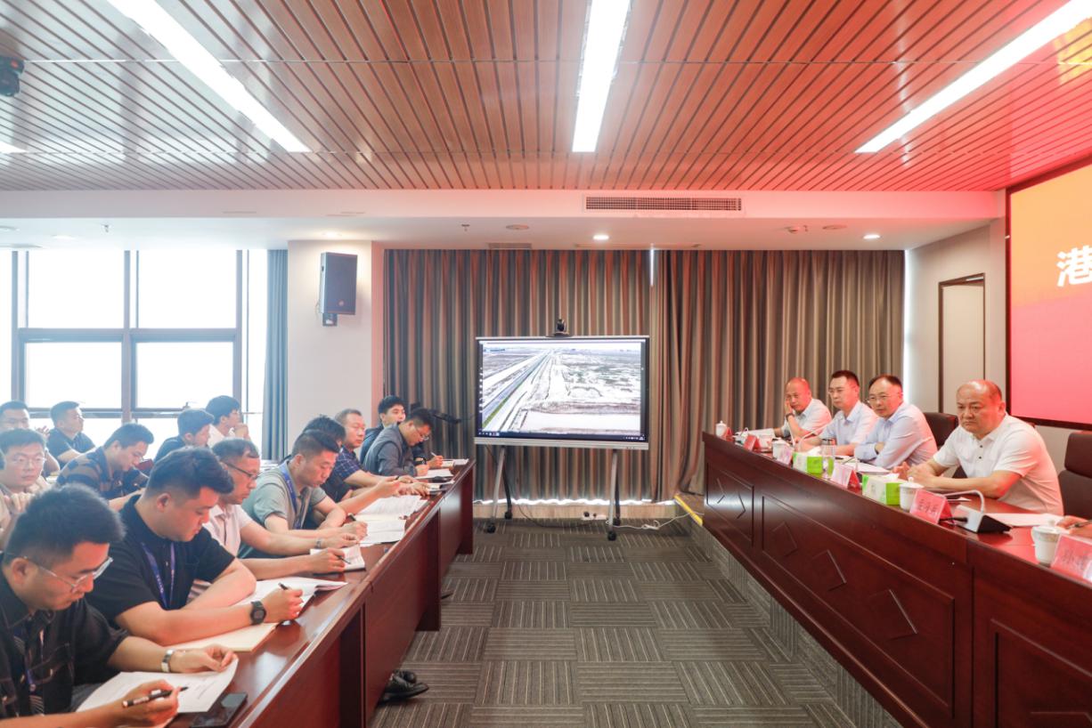 港產(chǎn)公司召開(kāi)月度工作例會(huì)2.jpg